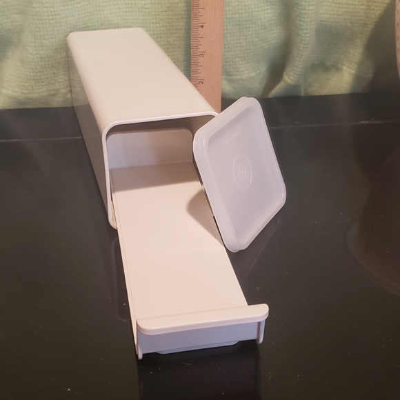 Tupperware Kitchen Tupperware Velveeta Cheese Keeper Container 696